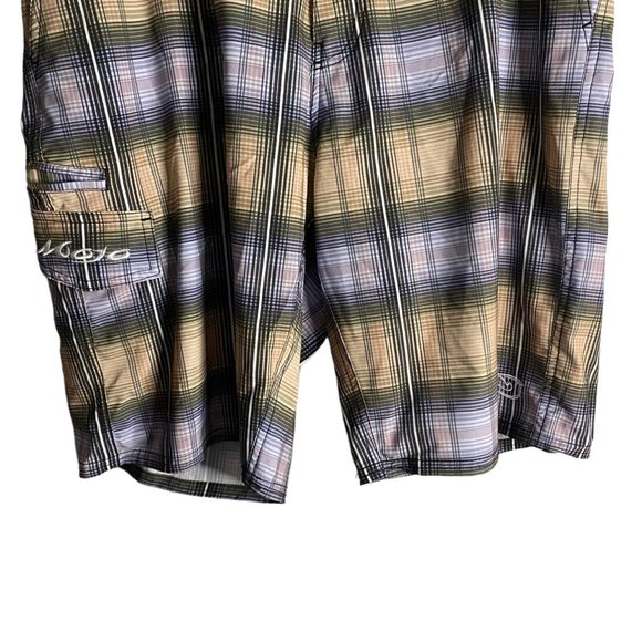 Mojo Sportswear Men's Plaid Stretch Fit Shorts - Picture 3 of 10